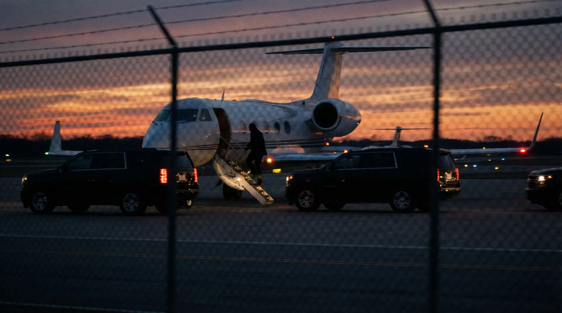 今日吃瓜-今日吃瓜官网-独家爆料热门爆料今日吃瓜聚集地 - 私人飞机机场偷拍